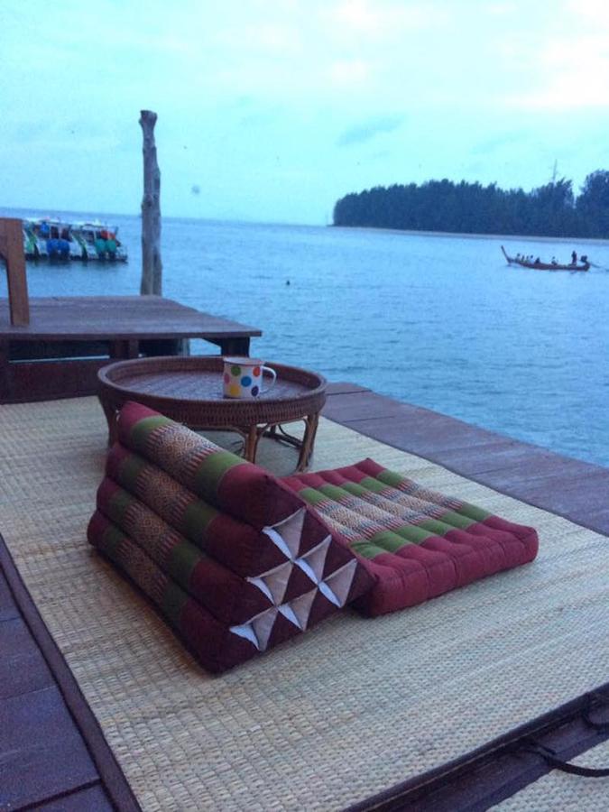 Sincere Hostel Bar And Bistro Ko Lanta Kültér fotó