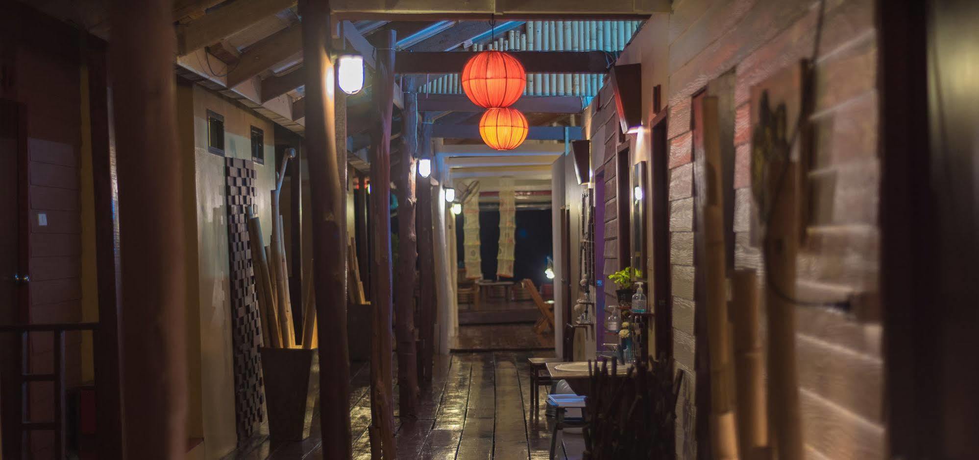 Sincere Hostel Bar And Bistro Ko Lanta Kültér fotó